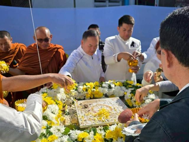 พิธีวางศิลาฤกษ์